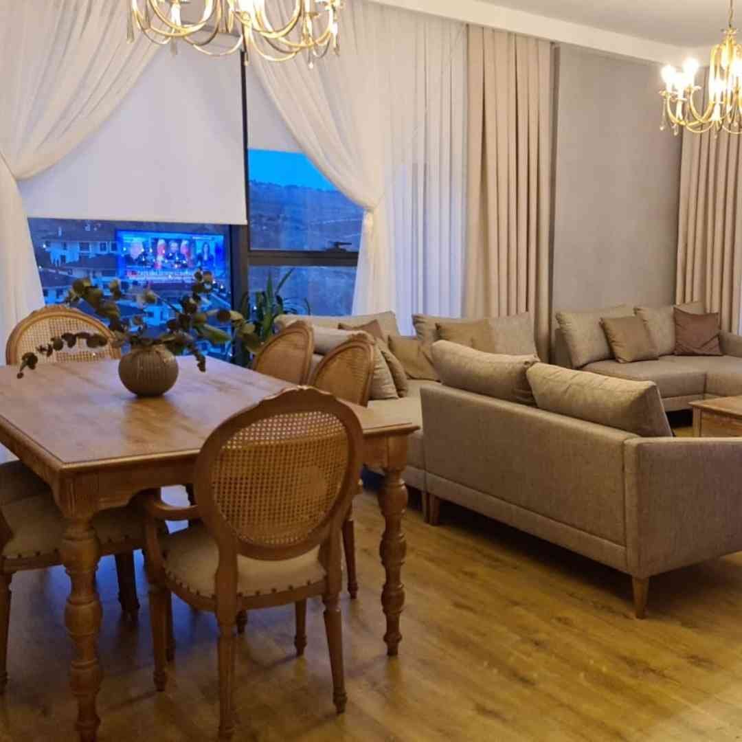 magnolia yemek masası