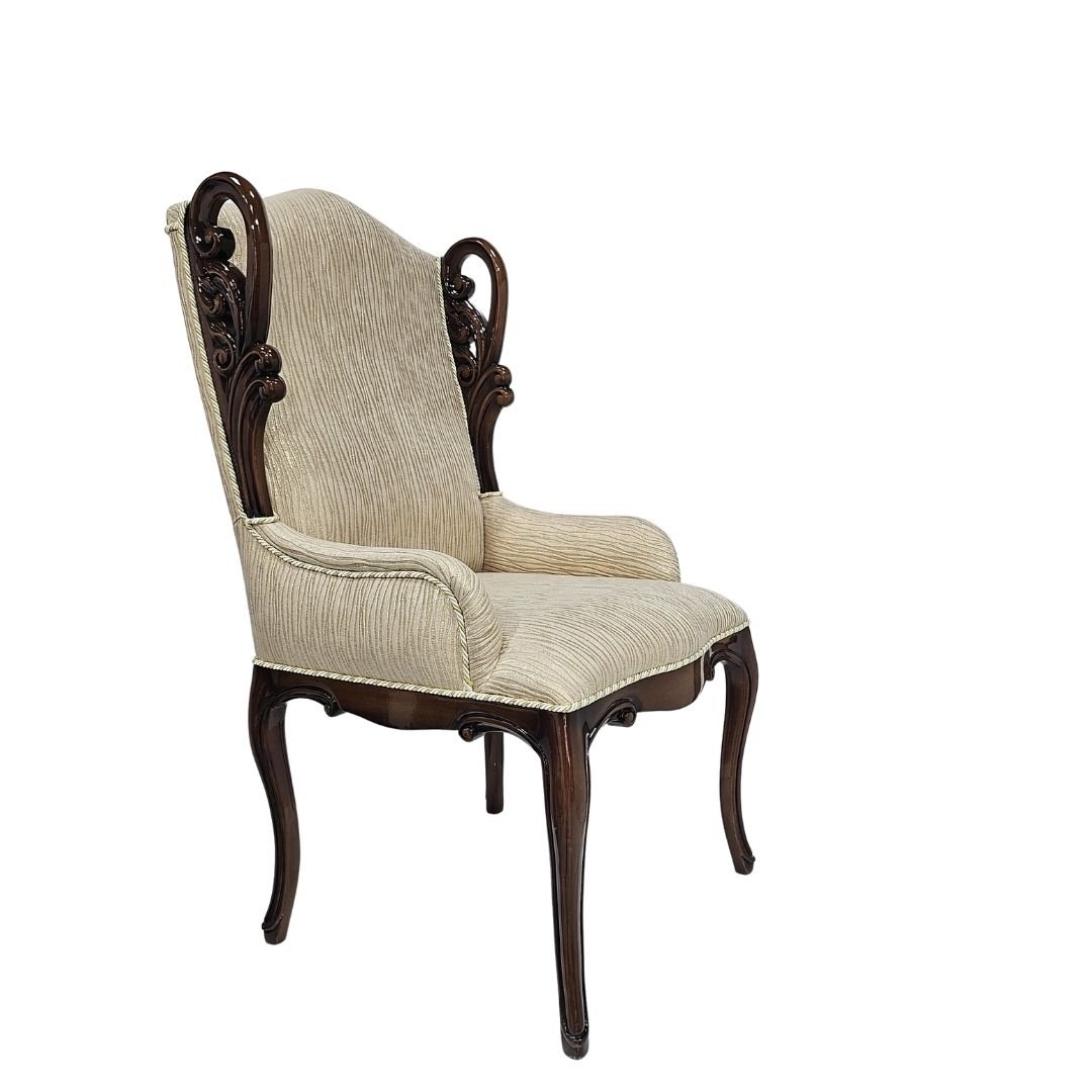 classe klasik sandalye